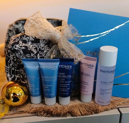 Trousse les essentiels beauté image